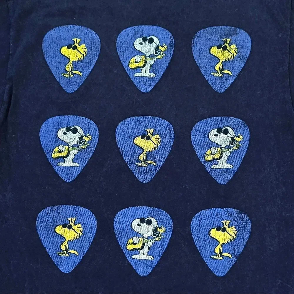 Peanuts🥜 Guitar🎸 Snoopy🐕 Graphic Tee👕 - NWOT